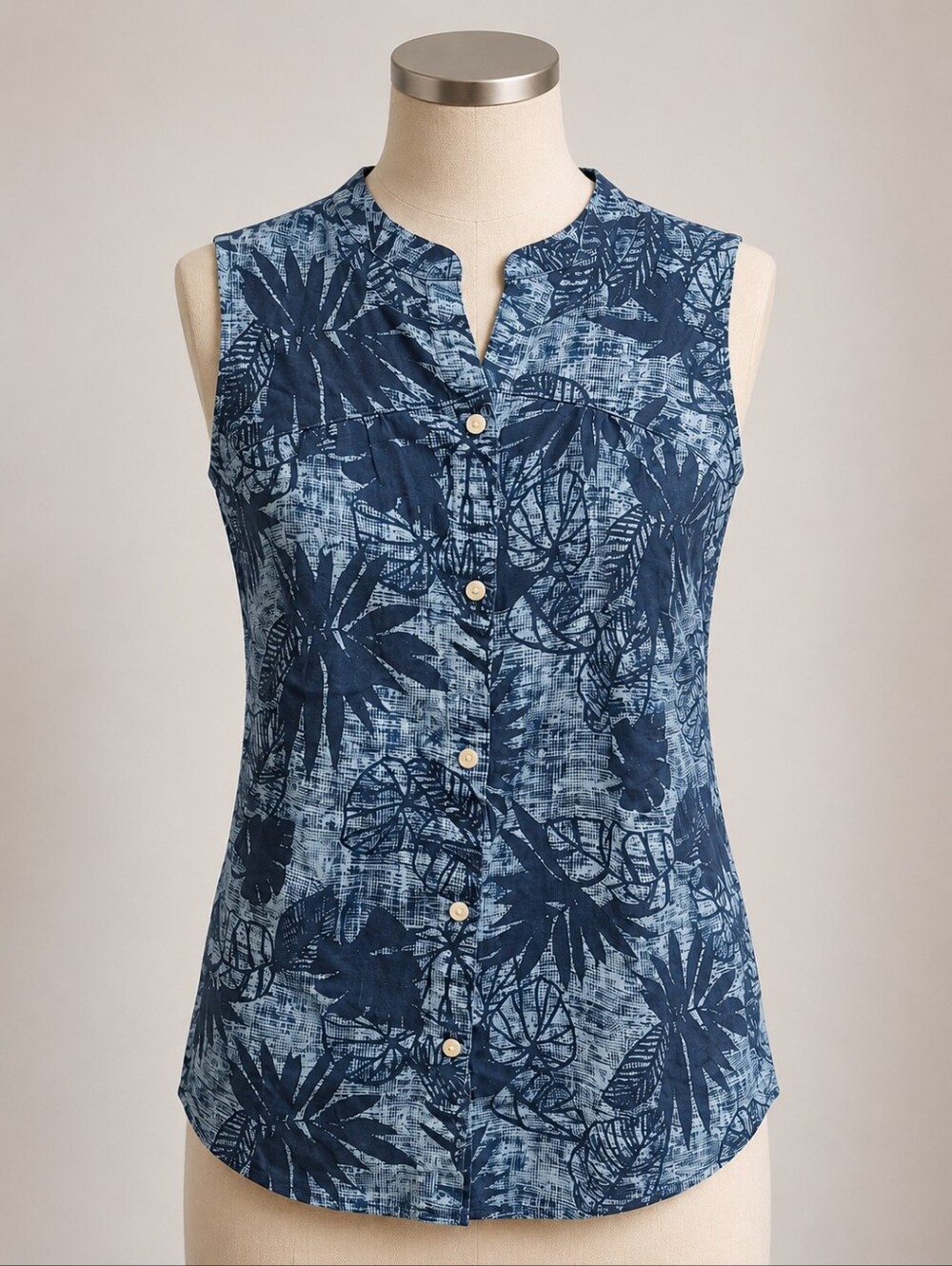 COLUMBIA Sleeveless Navy Blue Palm-Print Top